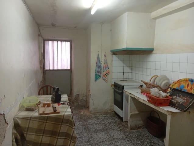 5 soveværelse Byhus til salg i Salinas - € 46.000 (Ref: 9883627)