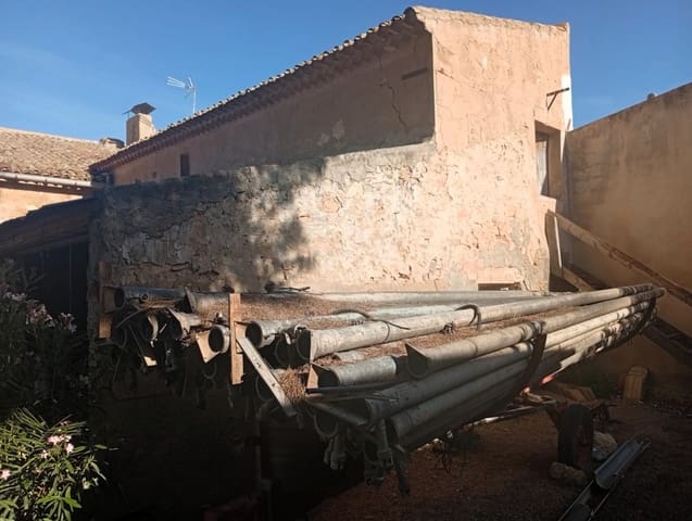 7 soveværelse Byhus til salg i Pinoso med swimmingpool - € 255.000 (Ref: 9893544)