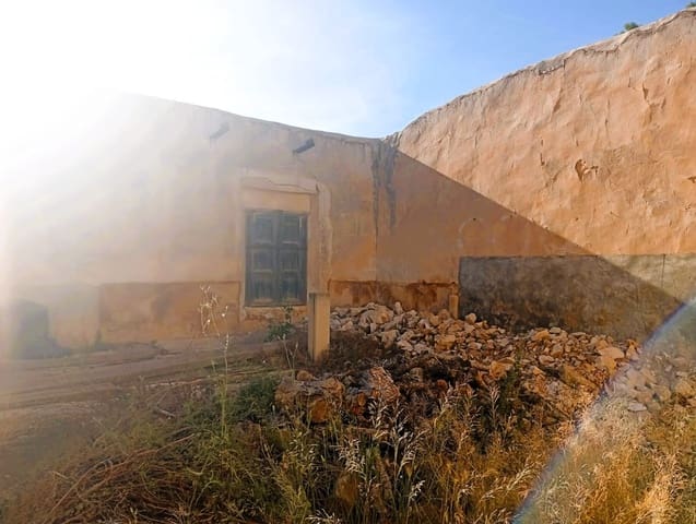 7 soveværelse Byhus til salg i Pinoso med swimmingpool - € 255.000 (Ref: 9893544)