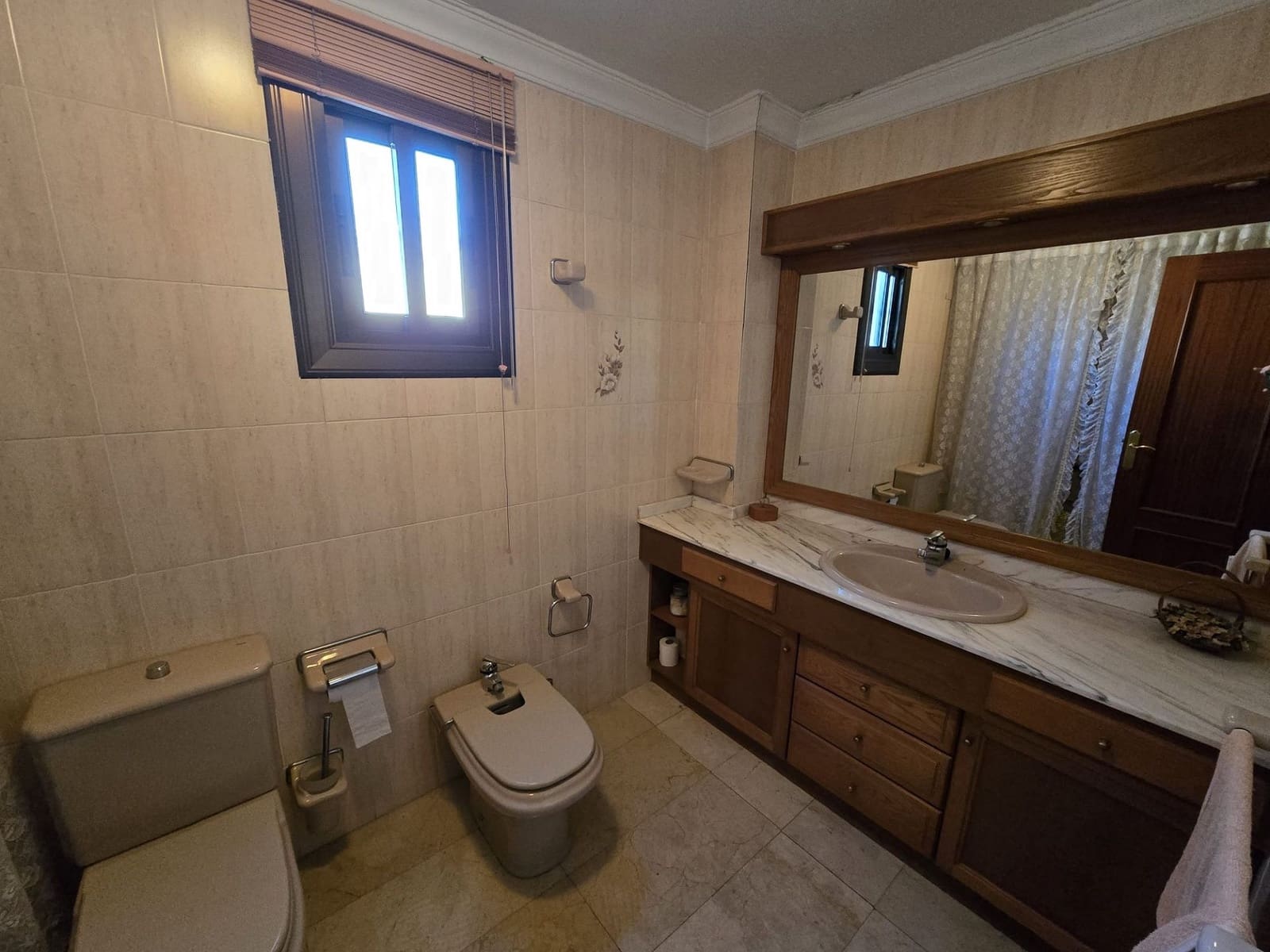 6 bedroom Townhouse for sale in Salinas - € 159,999 (Ref: 9893548)