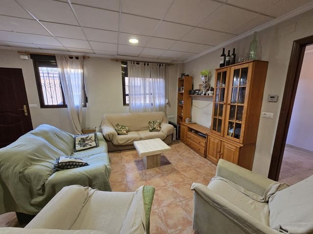 6 bedroom Townhouse for sale in Salinas - € 159,999 (Ref: 9893548)