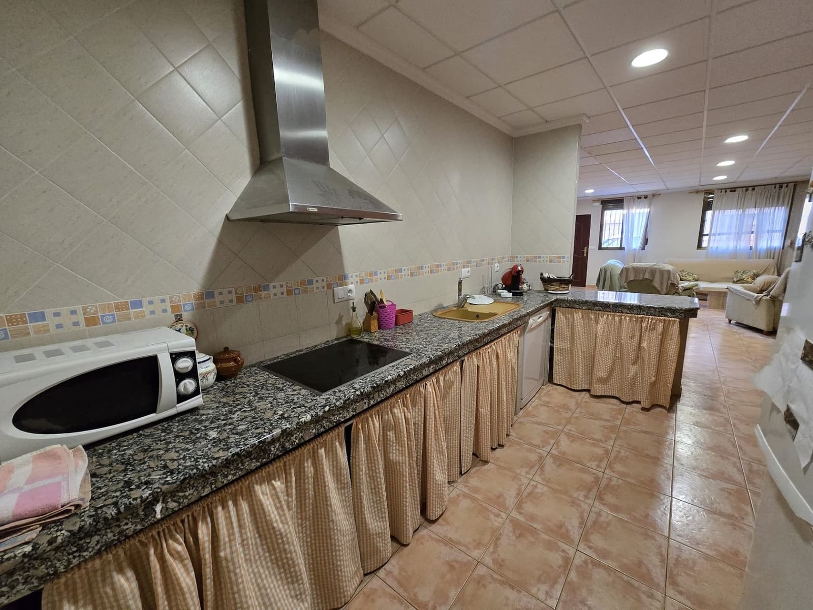 6 bedroom Townhouse for sale in Salinas - € 159,999 (Ref: 9893548)