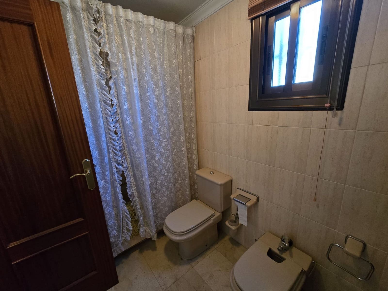 6 bedroom Townhouse for sale in Salinas - € 159,999 (Ref: 9893548)
