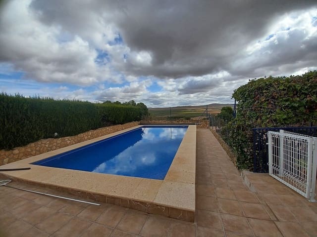 Finca/Casa Rural de 3 habitaciones en Yecla en venta con piscina - 199.995 € (Ref: 9904903)