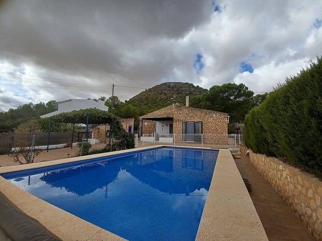 Finca/Casa Rural de 3 habitaciones en Yecla en venta con piscina - 199.995 € (Ref: 9904903)