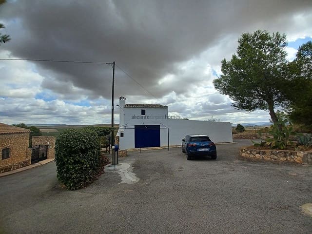 Finca/Casa Rural de 3 habitaciones en Yecla en venta con piscina - 199.995 € (Ref: 9904903)