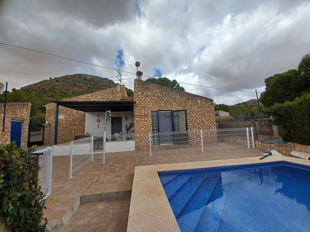 Finca/Casa Rural de 3 habitaciones en Yecla en venta con piscina - 199.995 € (Ref: 9904903)