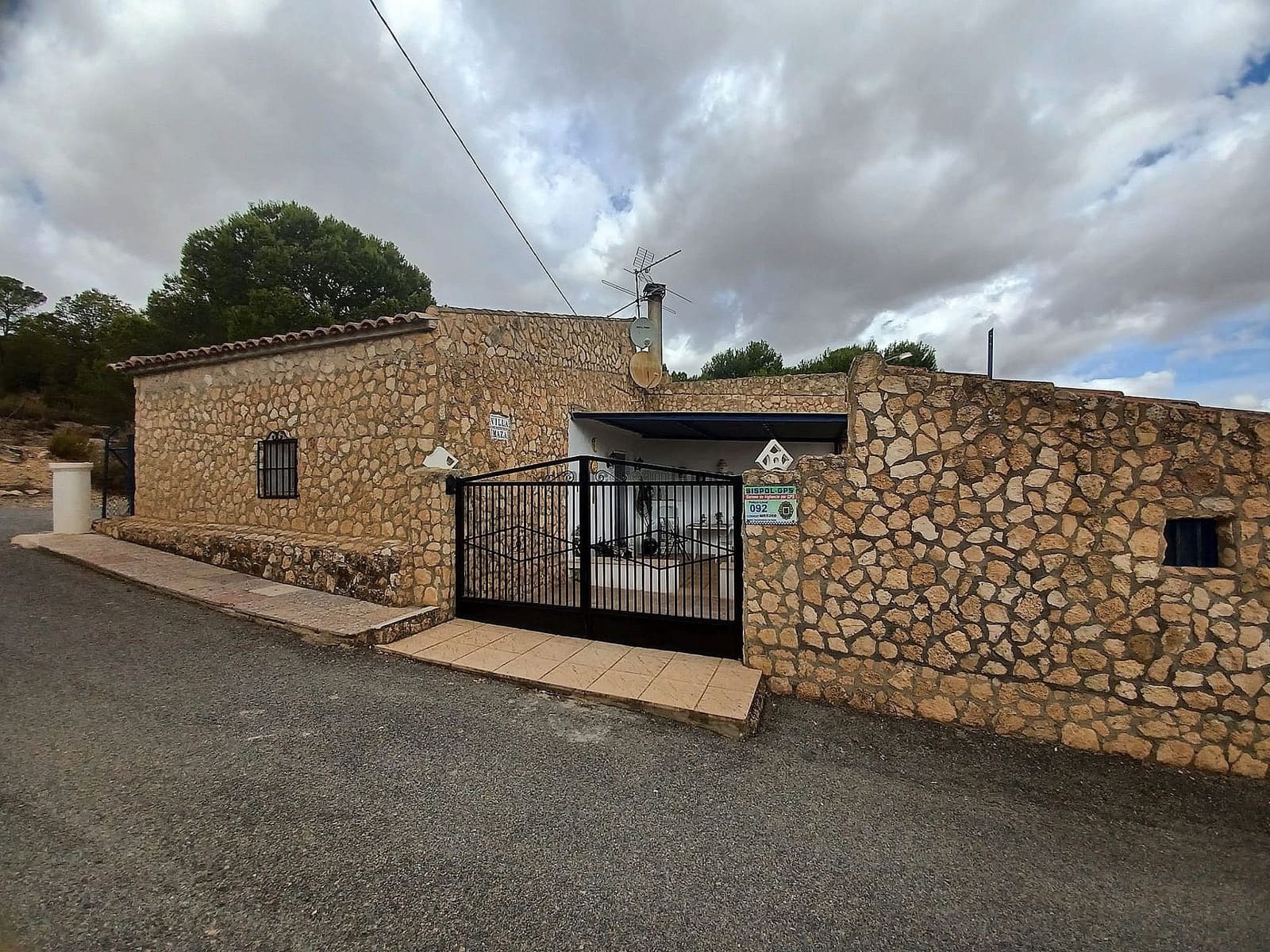 Finca/Casa Rural de 3 habitaciones en Yecla en venta con piscina - 199.995 € (Ref: 9904903)