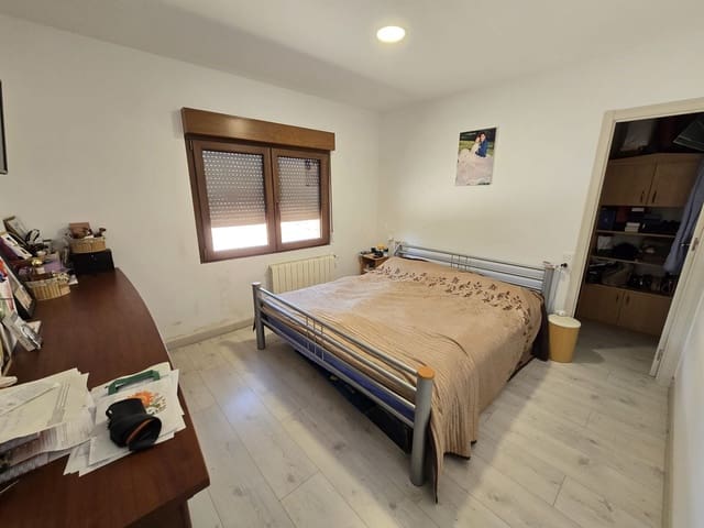 4 soveværelse Villa til salg i Sax med swimmingpool - € 229.995 (Ref: 9904905)