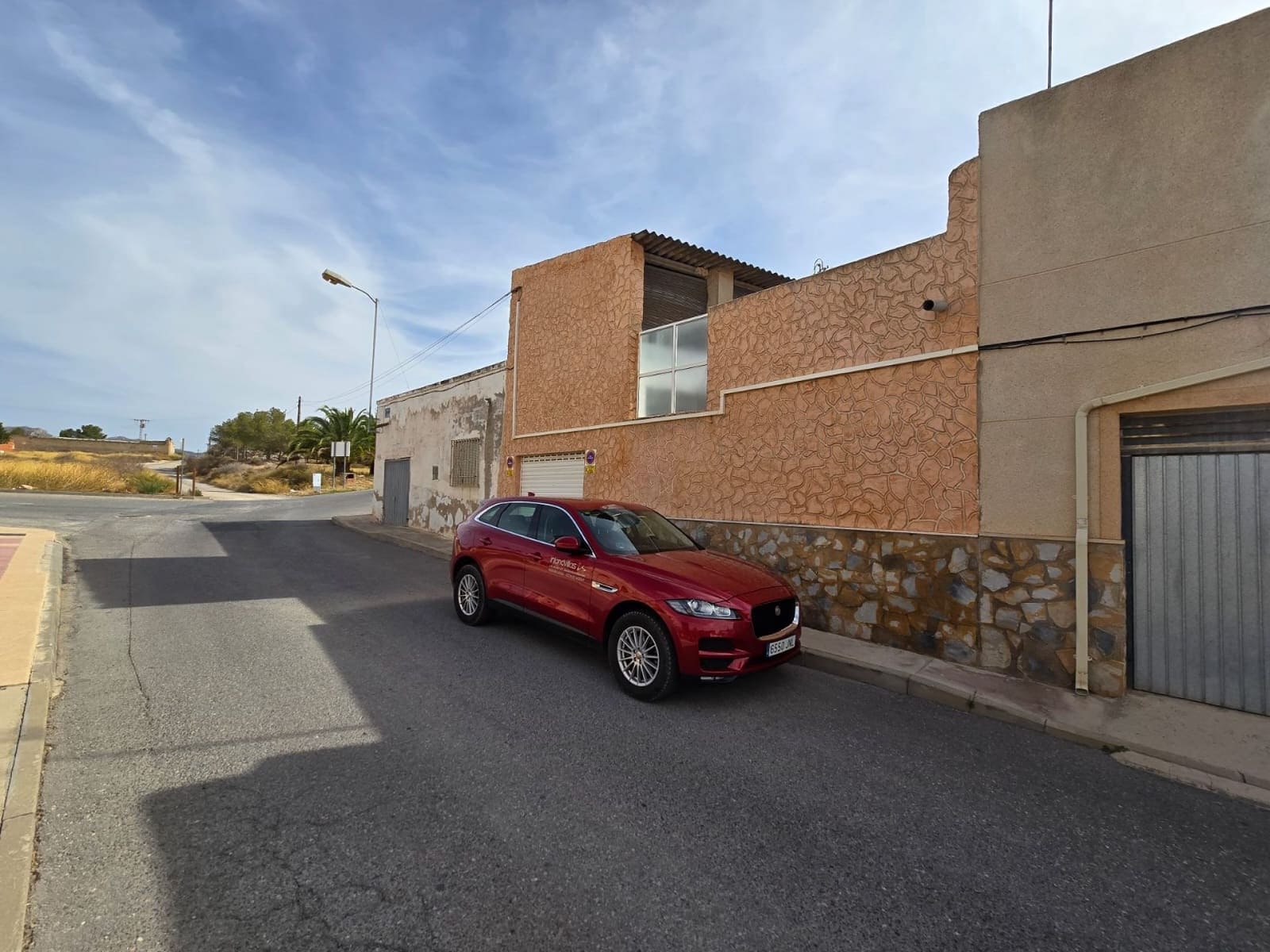 5 soveværelse Byhus til salg i Sax med swimmingpool - € 189.950 (Ref: 9904919)