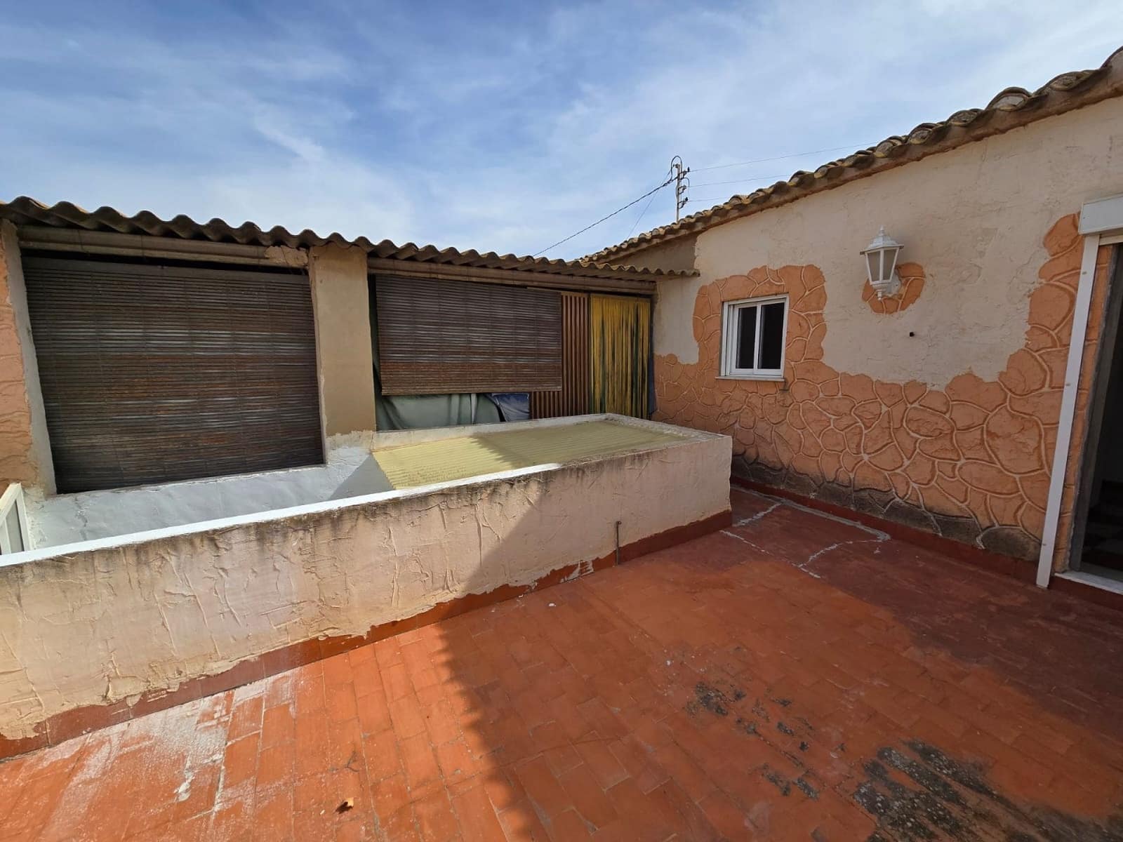 5 soveværelse Byhus til salg i Sax med swimmingpool - € 189.950 (Ref: 9904919)