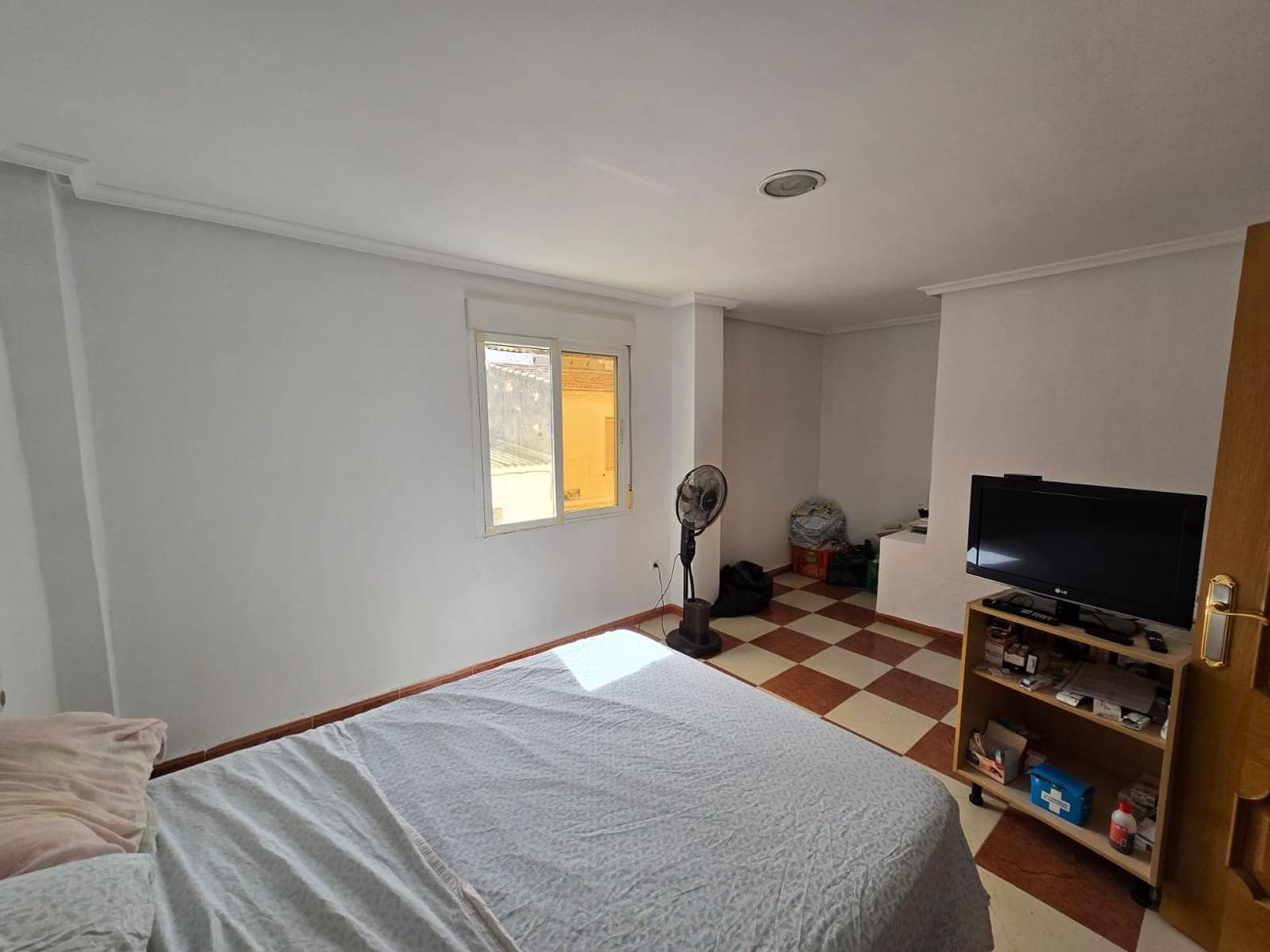 5 soveværelse Byhus til salg i Sax med swimmingpool - € 189.950 (Ref: 9904919)