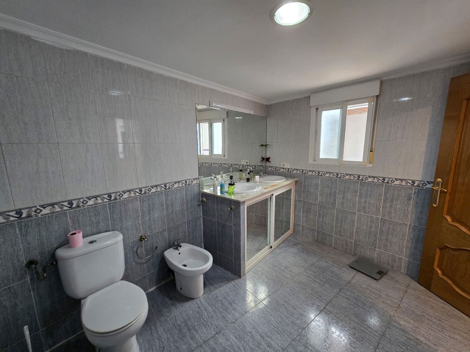 5 soveværelse Byhus til salg i Sax med swimmingpool - € 189.950 (Ref: 9904919)