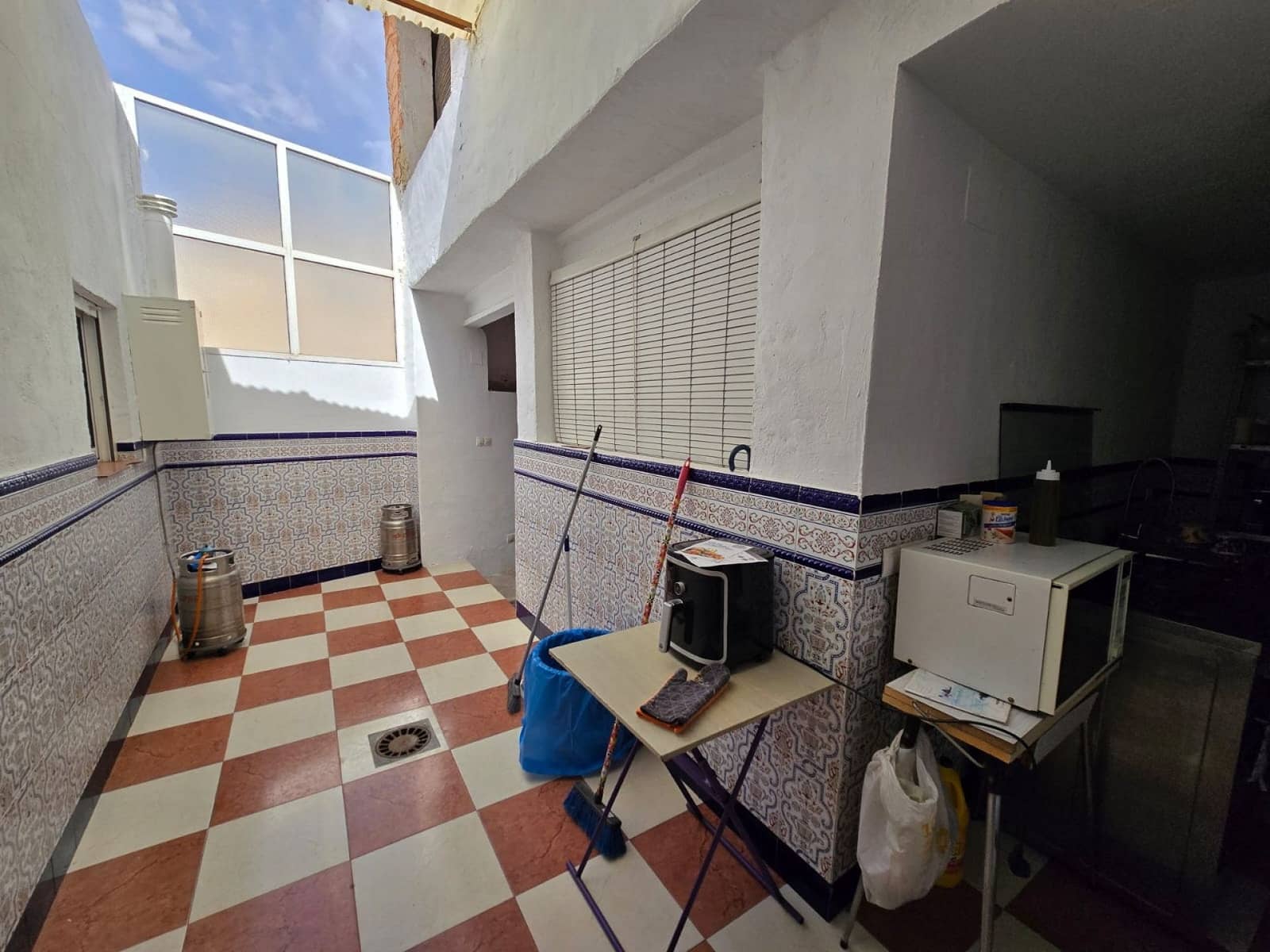 5 soveværelse Byhus til salg i Sax med swimmingpool - € 189.950 (Ref: 9904919)