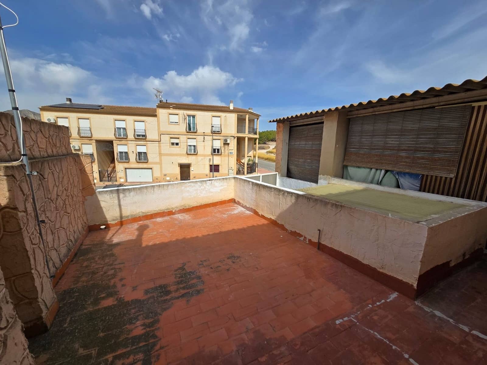 5 soveværelse Byhus til salg i Sax med swimmingpool - € 189.950 (Ref: 9904919)