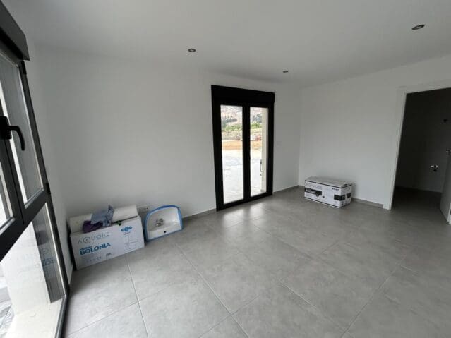 3 sypialnia Willa na sprzedaż w El Canton z basenem - 360 000 € (Ref: 9904933)