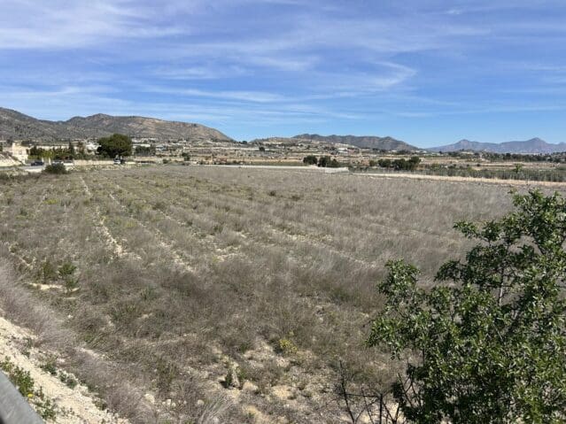 Mark till salu i La Romana - 55 000 € (Ref: 9904937)