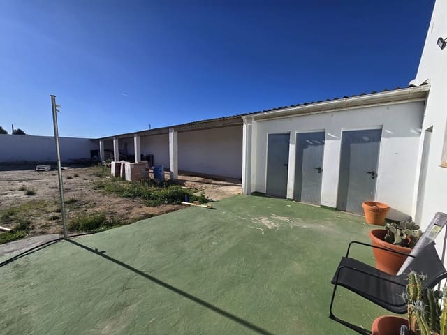 Commerciale in vendita in Sax con piscina - 180.000 € (Rif: 9915078)