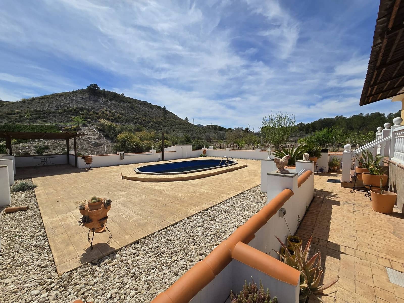 4 bedroom Villa for sale in Sax with pool - € 499,999 (Ref: 9915079)