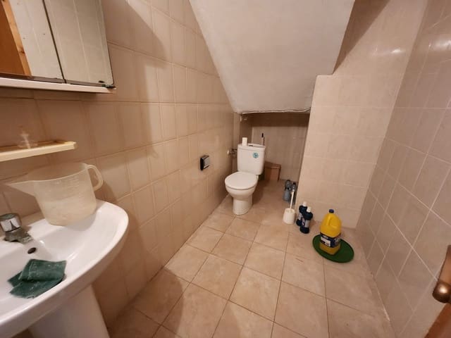 3 soveværelse Byhus til salg i Sax med swimmingpool - € 179.995 (Ref: 9930002)