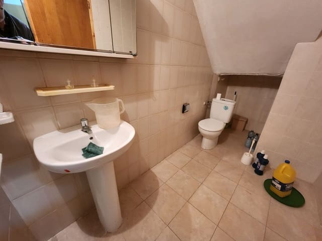 3 soveværelse Byhus til salg i Sax med swimmingpool - € 179.995 (Ref: 9930002)