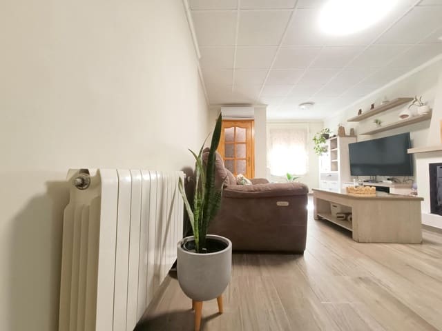 5 Zimmer Haus zu verkaufen in Hondón de los Frailes - 149.950 € (Ref: 9935354)