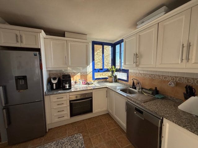 4 bedroom Villa for sale in Fortuna with pool - € 258,500 (Ref: 9941608)