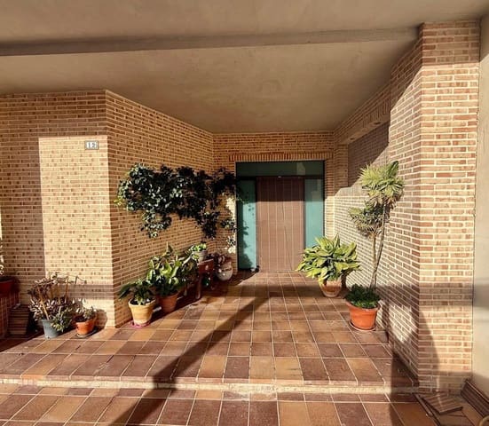 5 chambre Maison de Ville à vendre à Pinoso avec piscine - 399 995 € (Ref: 9948960)