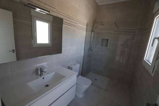 Chalet de 3 habitaciones en Pinoso en venta - 332.000 € (Ref: 9950802)