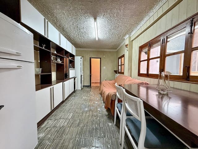 5 soveværelse Byhus til salg i Pinoso - € 210.000 (Ref: 9954616)