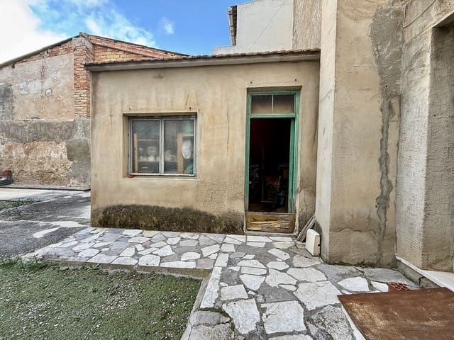 5 soveværelse Byhus til salg i Pinoso - € 210.000 (Ref: 9954616)
