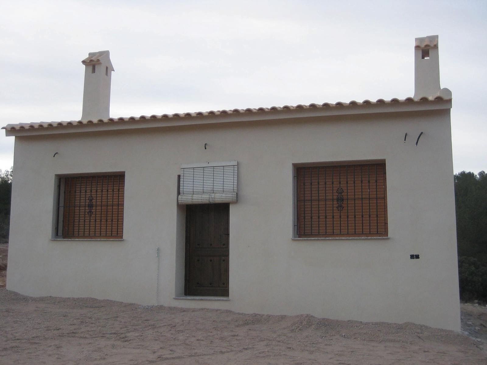 2 soveværelse Finca/Landehus til salg i Pinoso med swimmingpool - € 135.000 (Ref: 9958893)