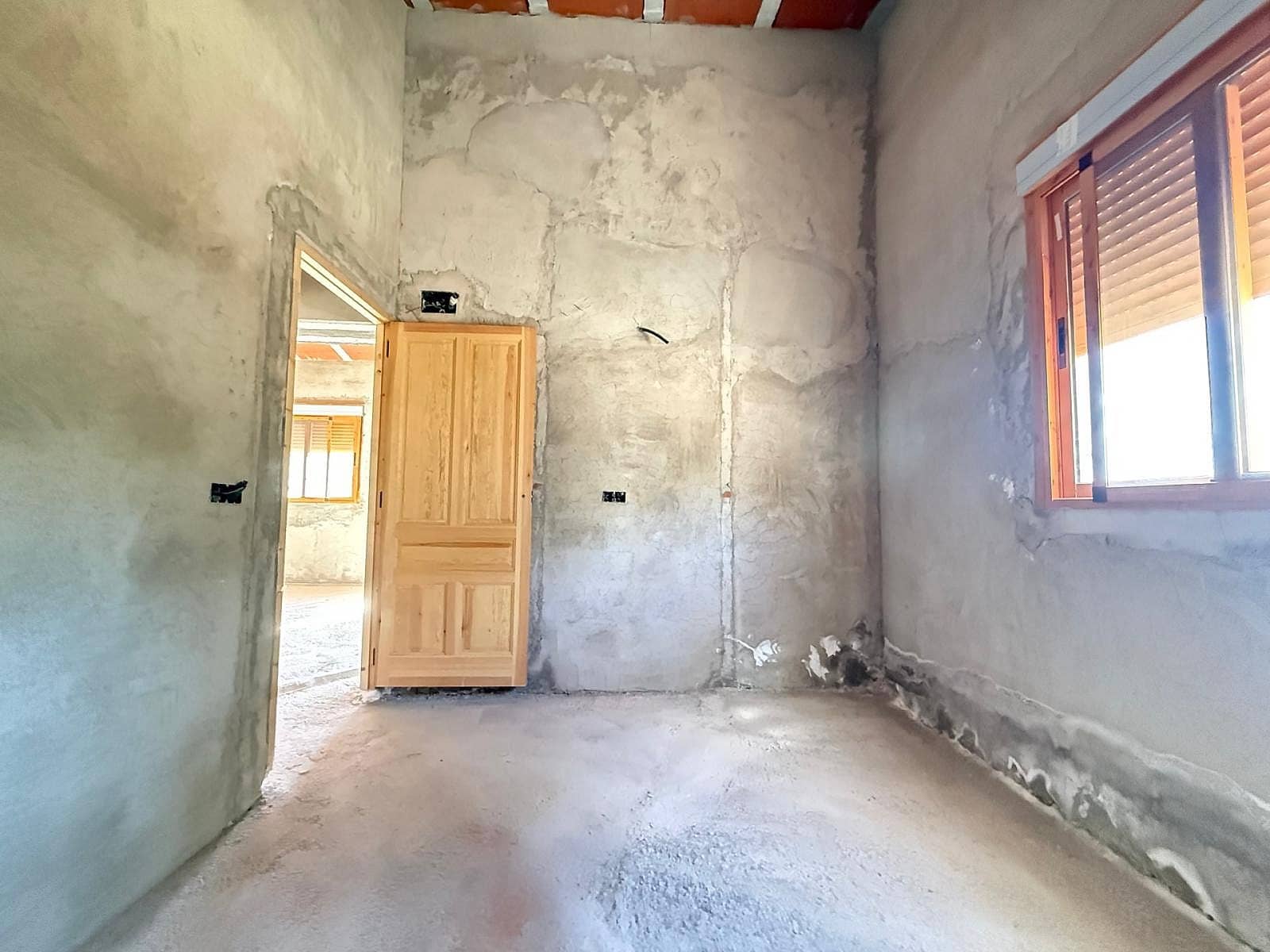2 soveværelse Finca/Landehus til salg i Pinoso med swimmingpool - € 135.000 (Ref: 9958893)