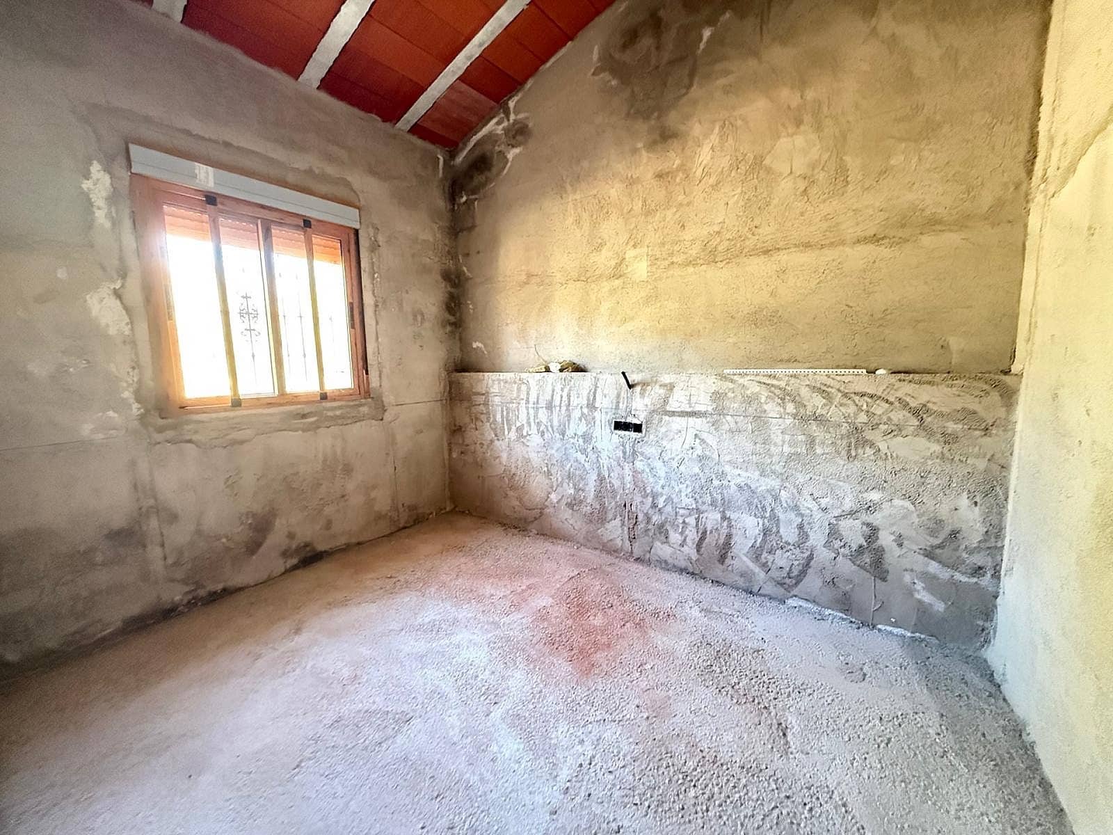 2 soveværelse Finca/Landehus til salg i Pinoso med swimmingpool - € 135.000 (Ref: 9958893)
