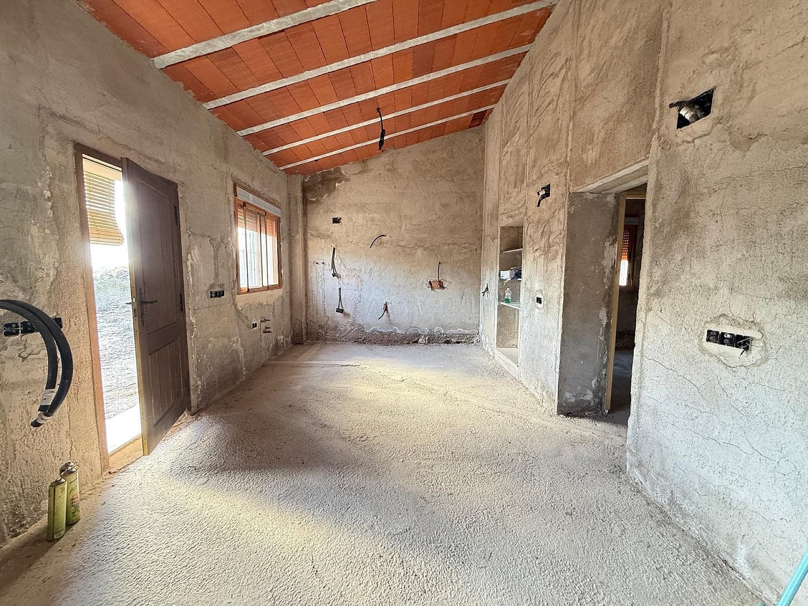 2 soveværelse Finca/Landehus til salg i Pinoso med swimmingpool - € 135.000 (Ref: 9958893)