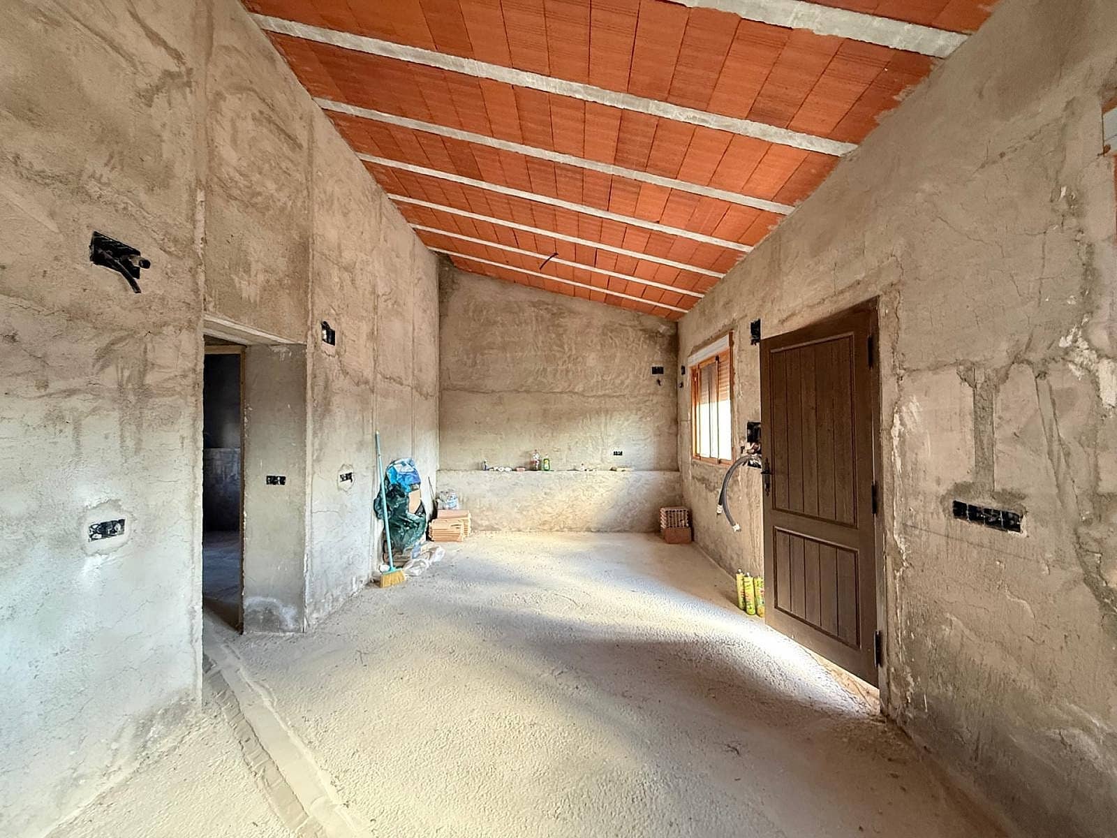 2 soveværelse Finca/Landehus til salg i Pinoso med swimmingpool - € 135.000 (Ref: 9958893)