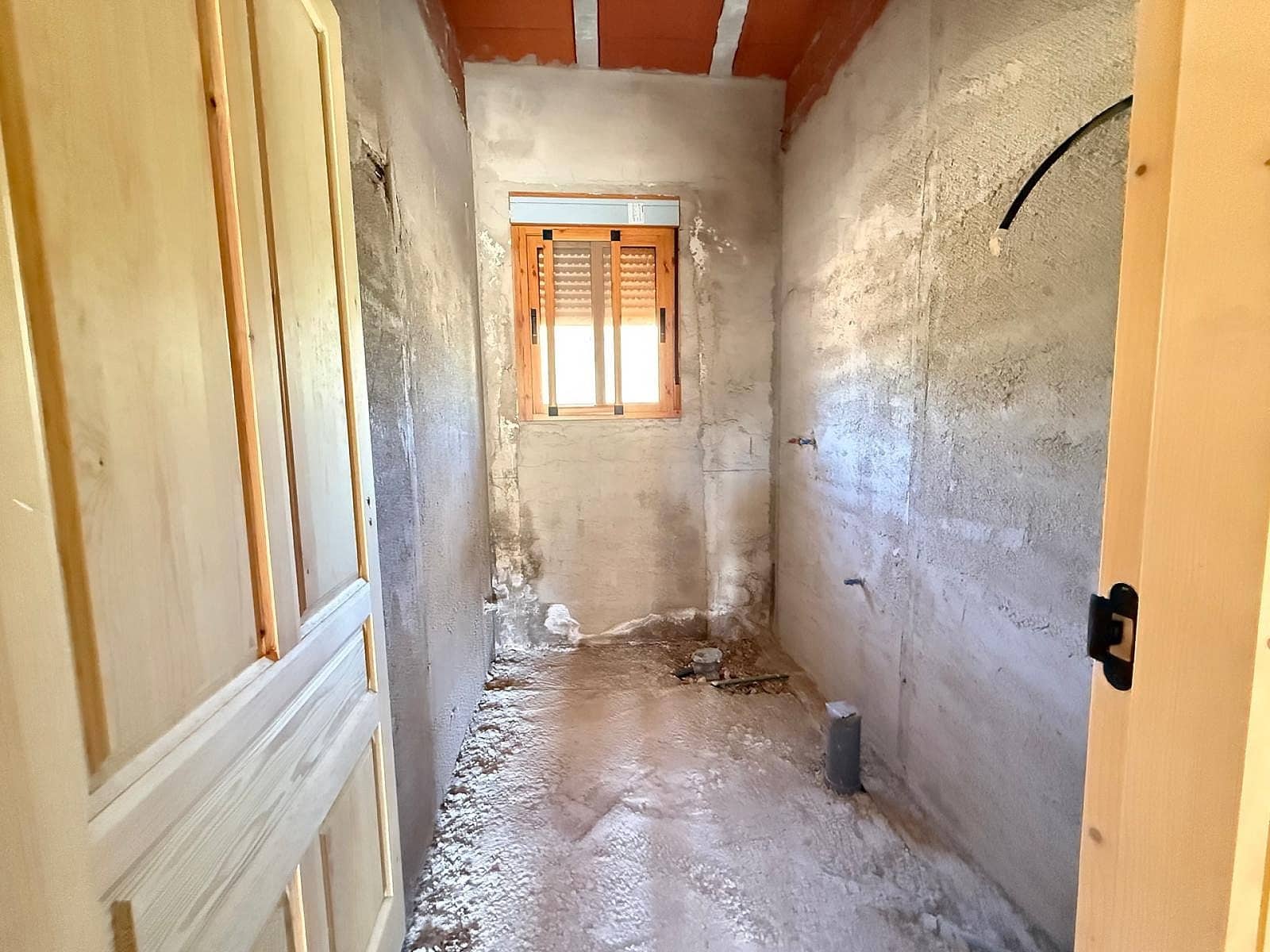 2 soveværelse Finca/Landehus til salg i Pinoso med swimmingpool - € 135.000 (Ref: 9958893)