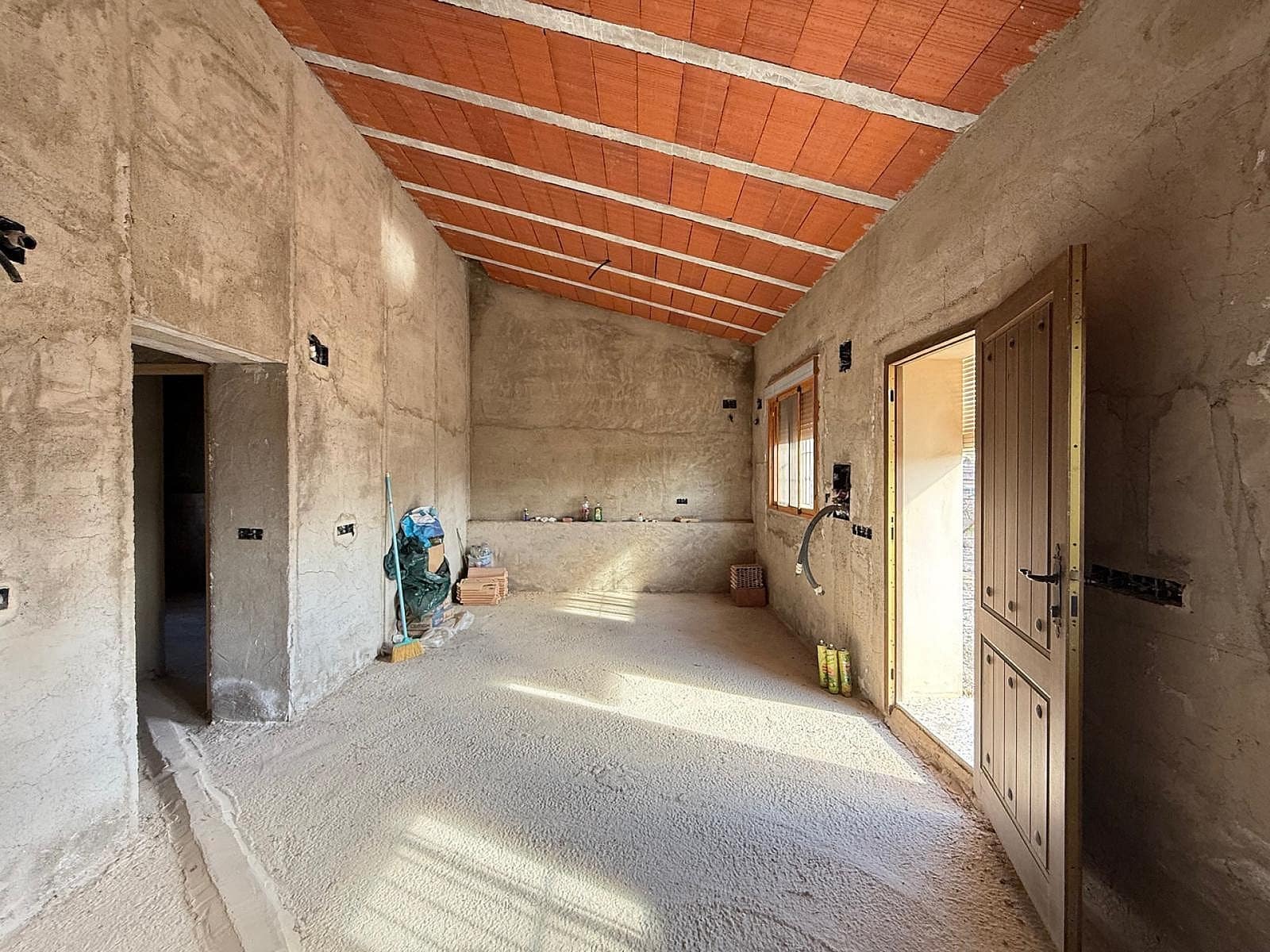 2 soveværelse Finca/Landehus til salg i Pinoso med swimmingpool - € 135.000 (Ref: 9958893)
