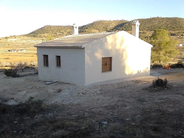 2 soveværelse Finca/Landehus til salg i Pinoso med swimmingpool - € 135.000 (Ref: 9958893)