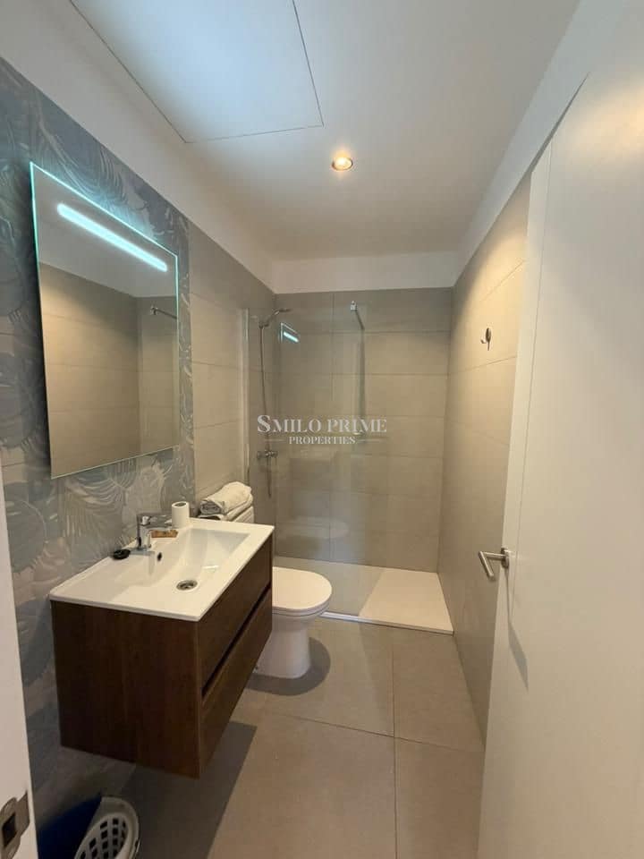 Apartamento para venda em Arona com piscina - 175 000 € (Ref: 10031116)