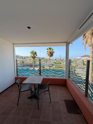 Apartamento para venda em Playa de las Americas, Arona com piscina - 175 000 € (Ref: 10031116)