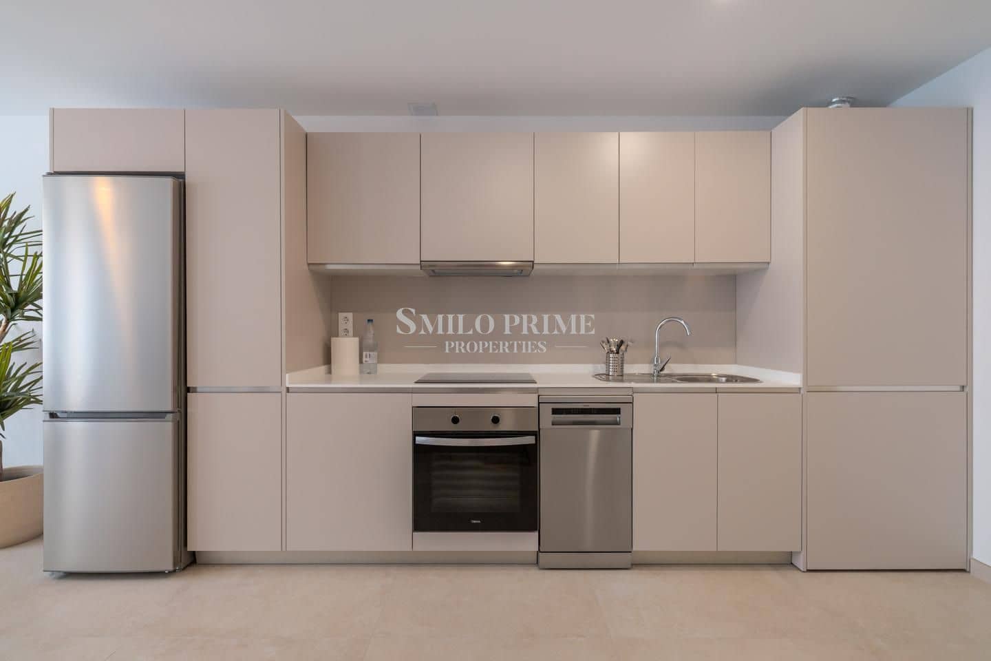 Piso de 2 habitaciones en Guía de Isora en alquiler con piscina garaje - 1.900 € (Ref: 10076872)
