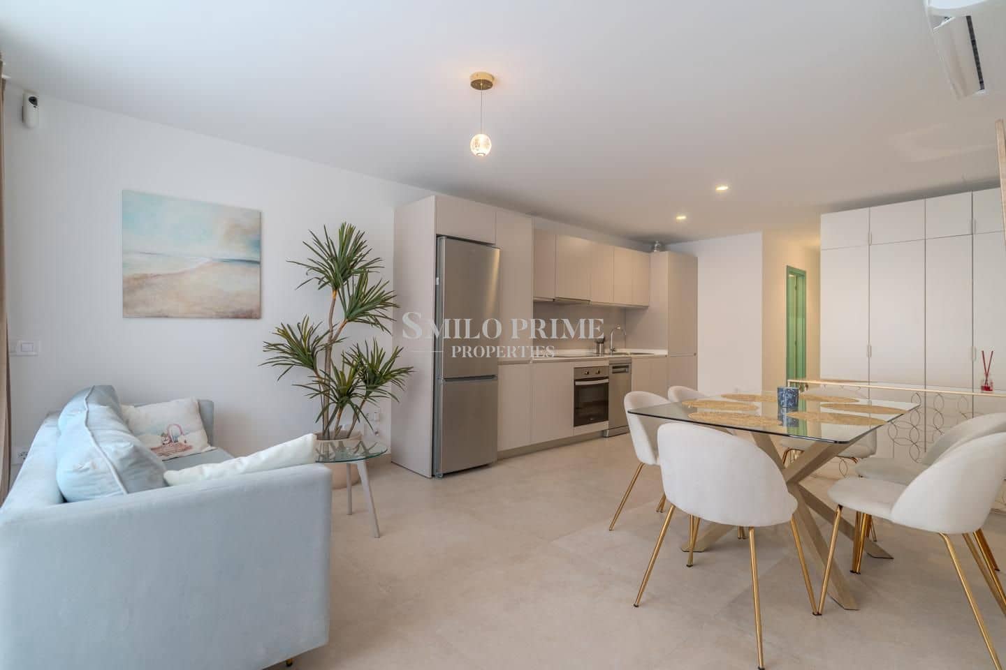 Piso de 2 habitaciones en Guía de Isora en alquiler con piscina garaje - 1.900 € (Ref: 10076872)