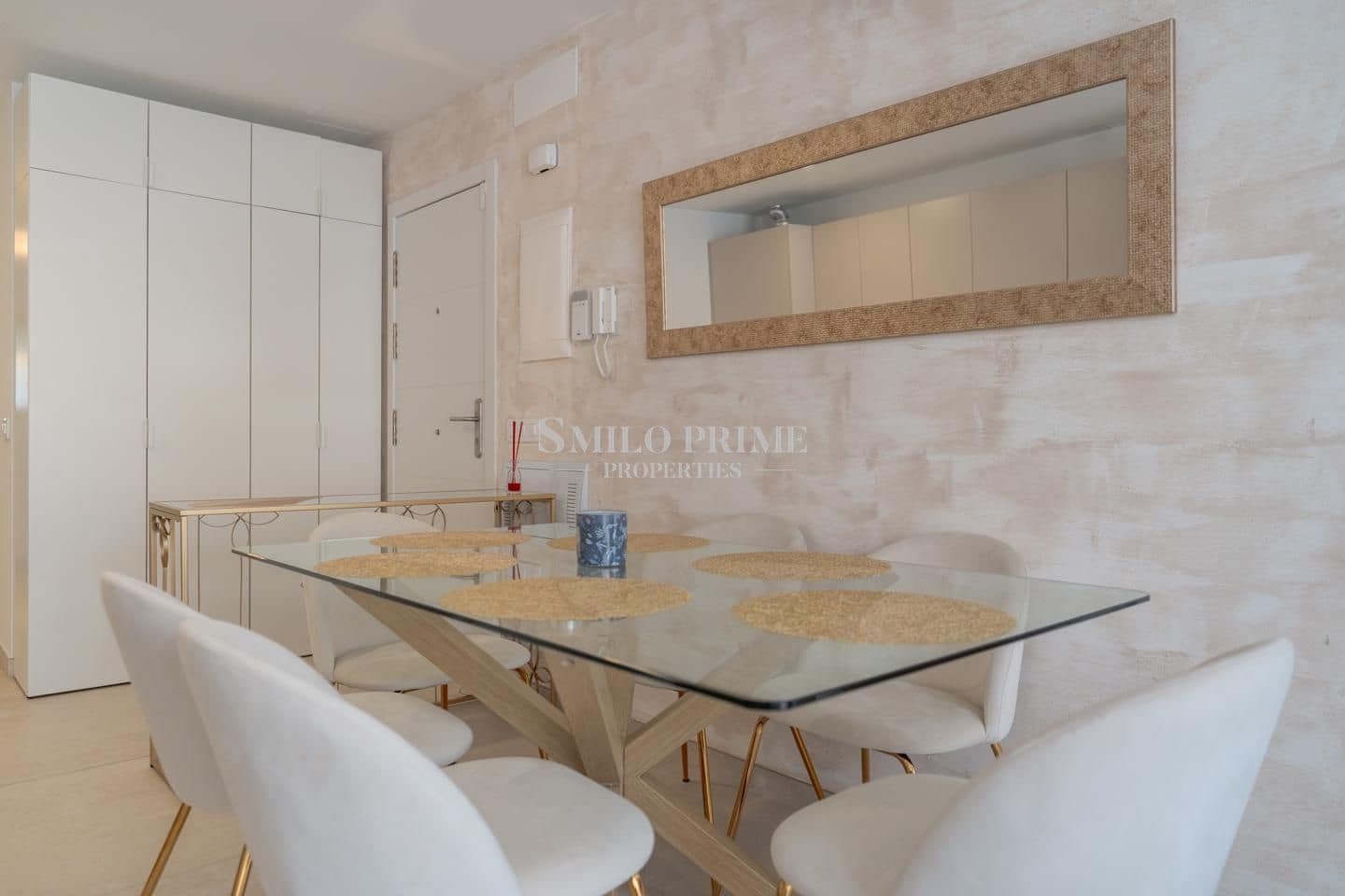 Piso de 2 habitaciones en Guía de Isora en alquiler con piscina garaje - 1.900 € (Ref: 10076872)
