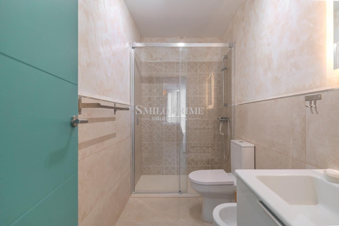 Piso de 2 habitaciones en Guía de Isora en alquiler con piscina garaje - 1.900 € (Ref: 10076872)