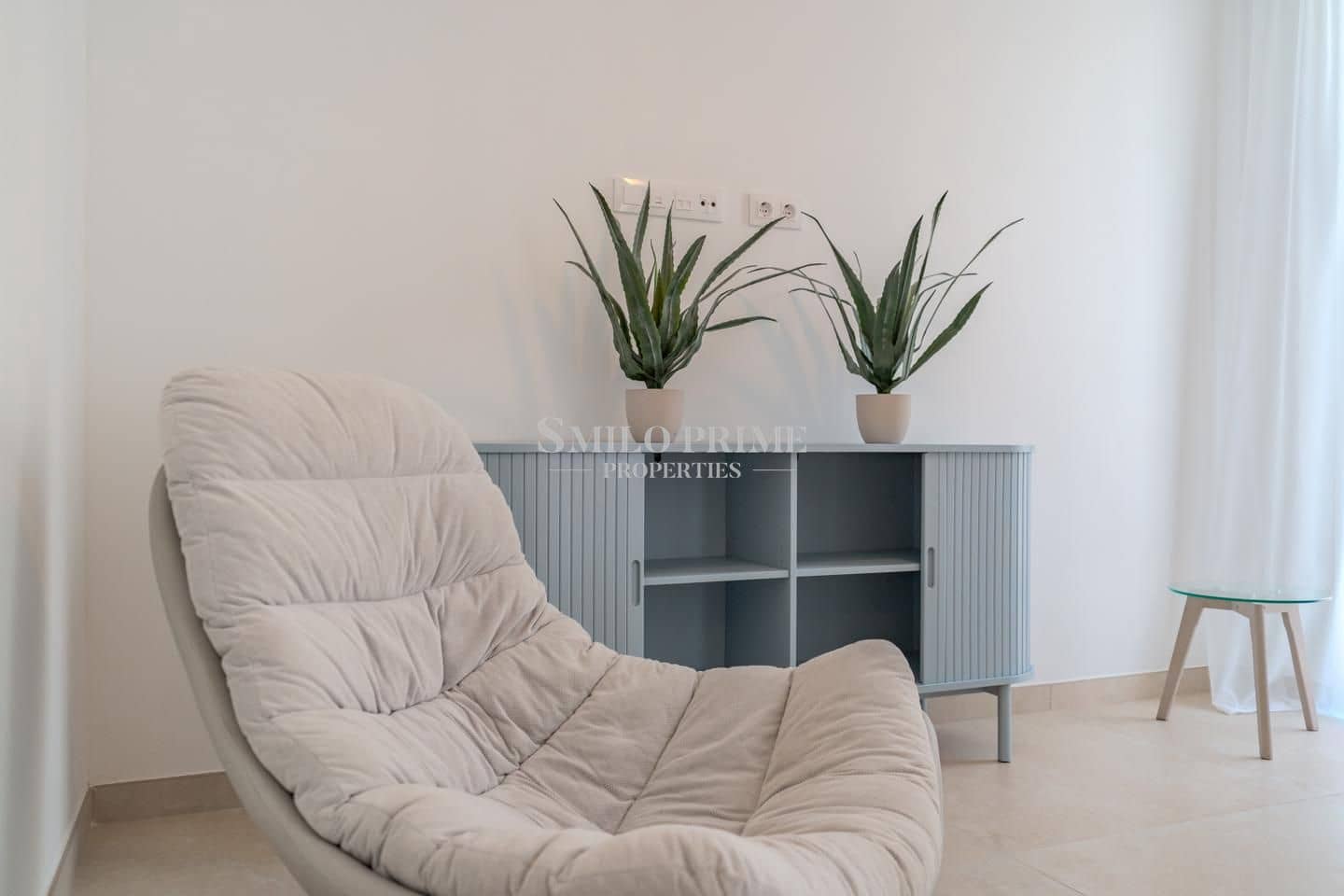 Piso de 2 habitaciones en Guía de Isora en alquiler con piscina garaje - 1.900 € (Ref: 10076872)