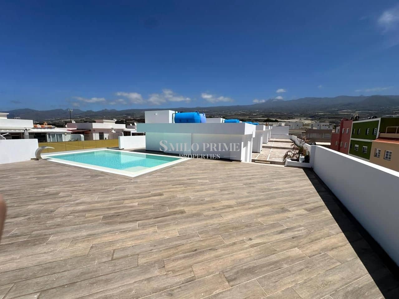Piso de 2 habitaciones en Guía de Isora en alquiler con piscina garaje - 1.900 € (Ref: 10076872)