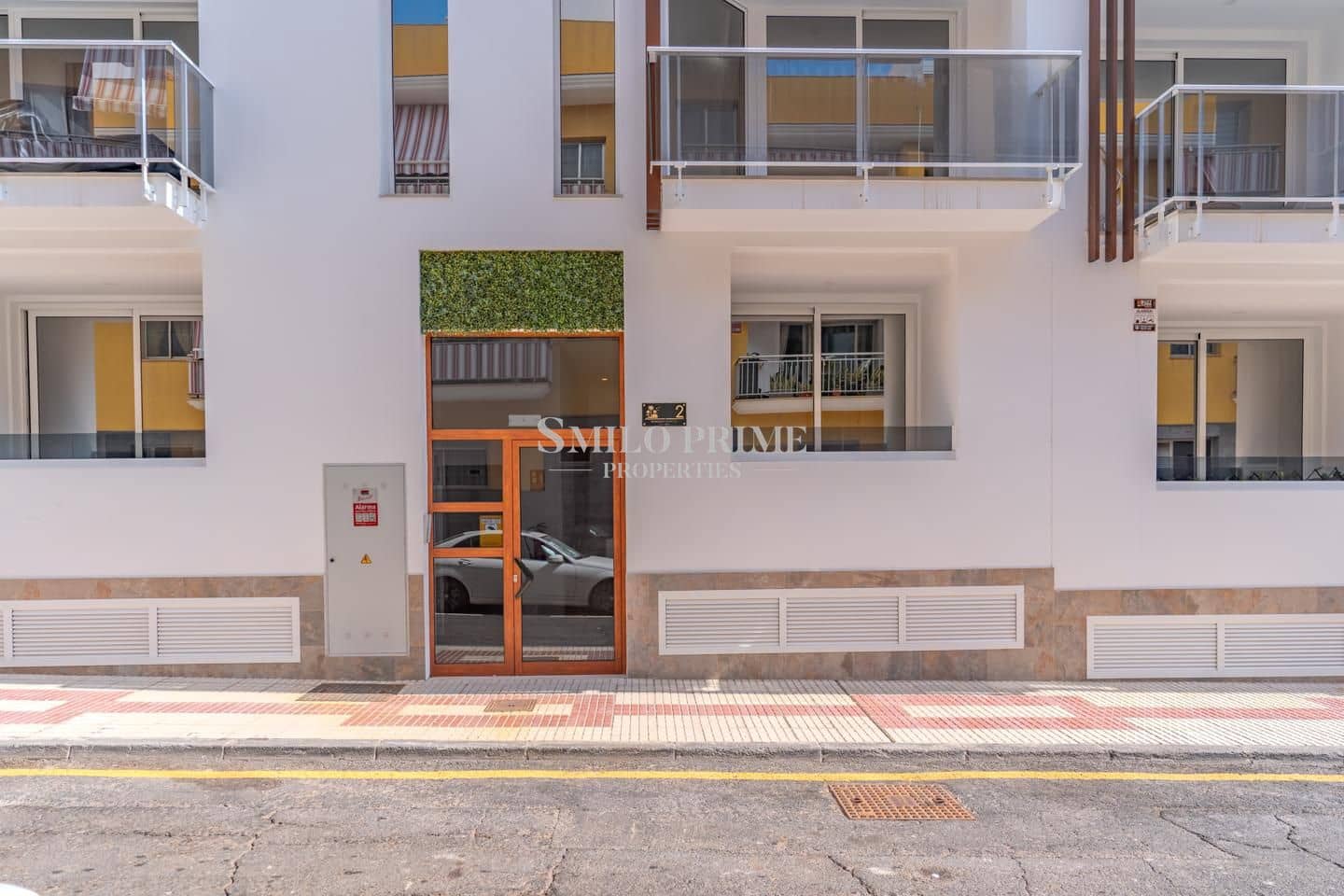 Piso de 2 habitaciones en Guía de Isora en alquiler con piscina garaje - 1.900 € (Ref: 10076872)