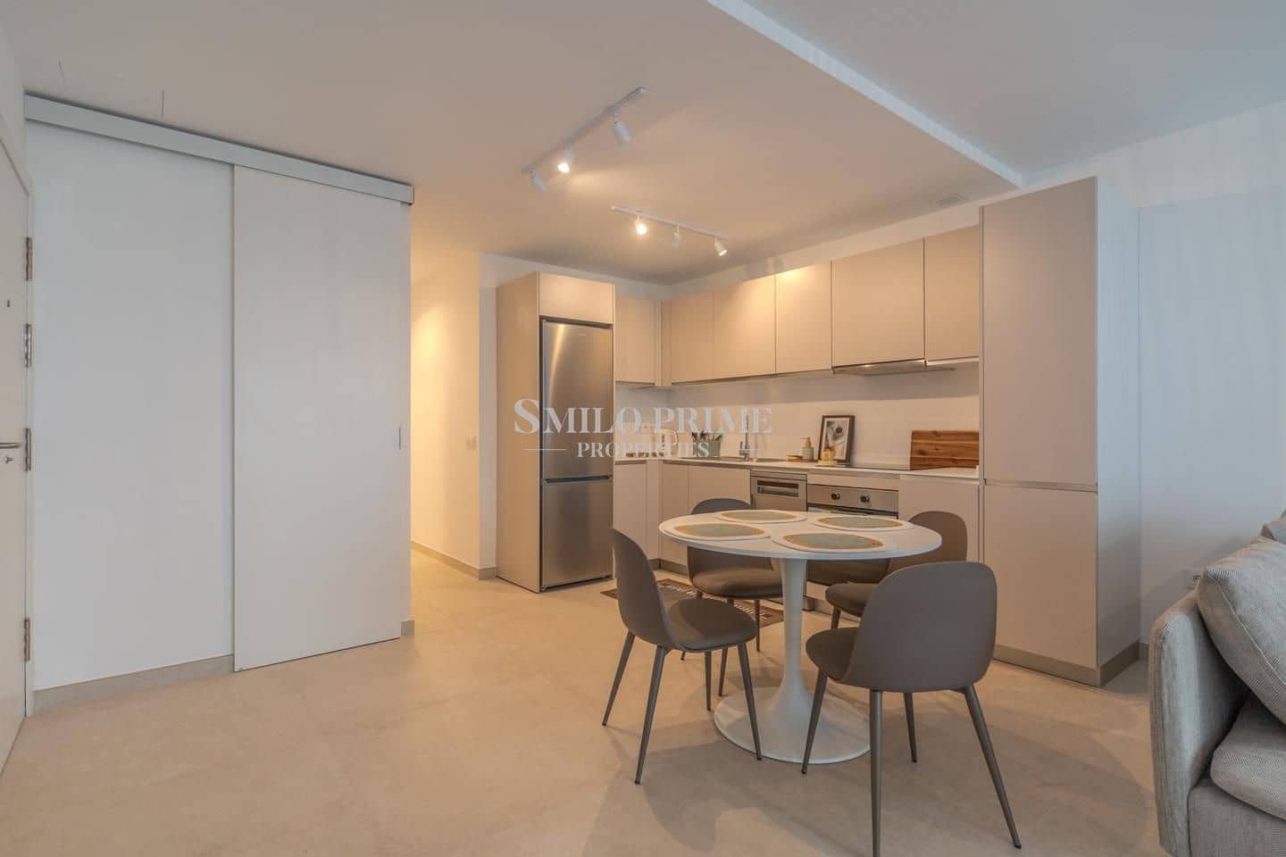 2 sypialnia Mieszkanie do wynajęcia w Guia de Isora z basenem garażem - 1 800 € (Ref: 10077133)