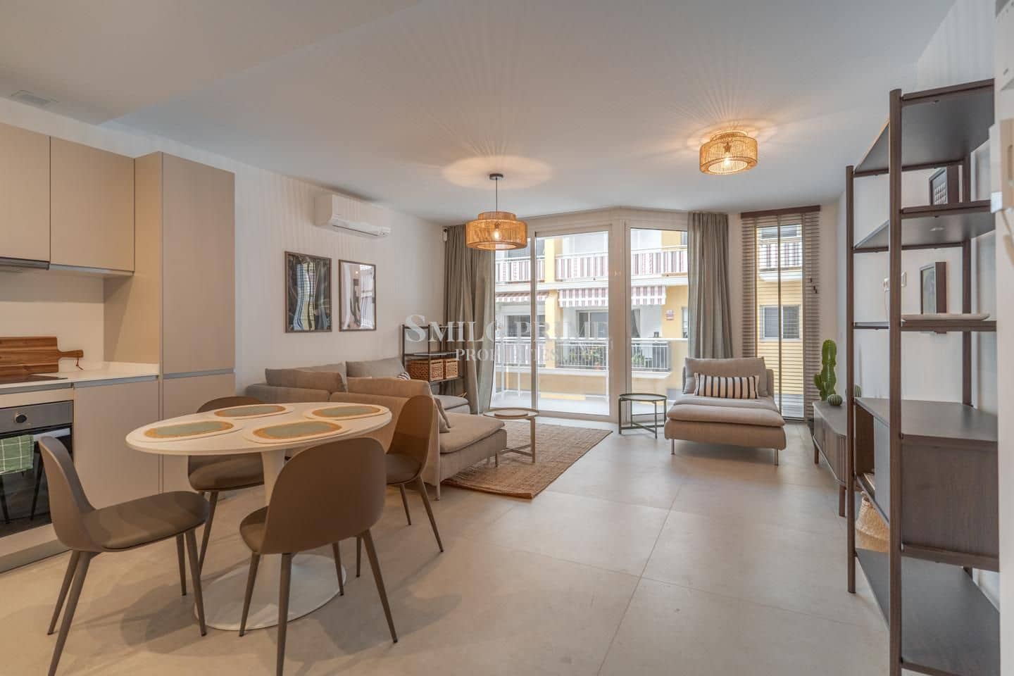 2 sypialnia Mieszkanie do wynajęcia w Guia de Isora z basenem garażem - 1 800 € (Ref: 10077133)
